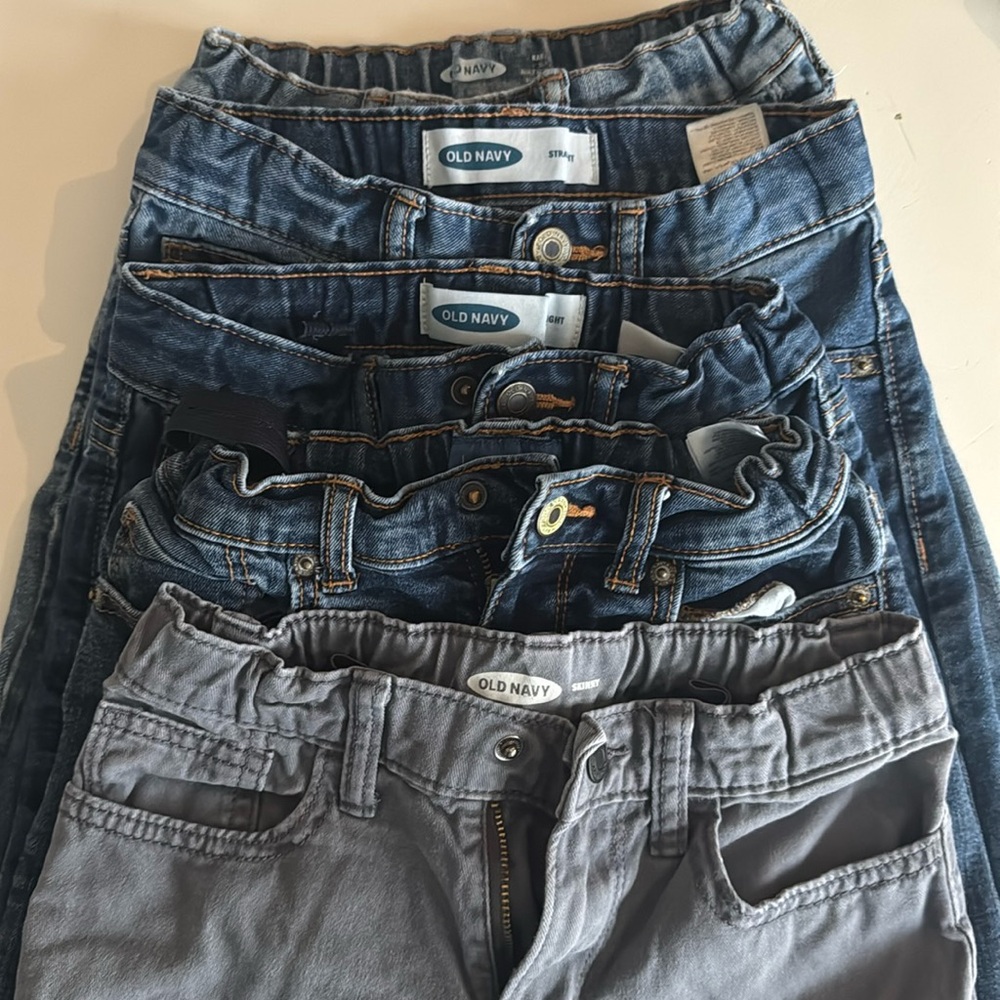 Boys lot of size 8 old navy jeans . 5 pairs